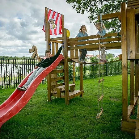 Marina Z Widokiem Na Jezioro 梅尔诺