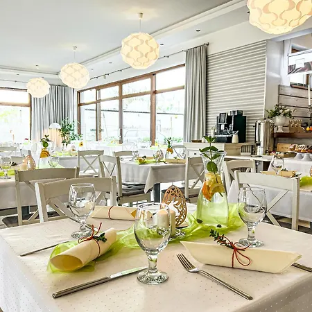 假日公园 Marina Z Widokiem Na Jezioro 4*