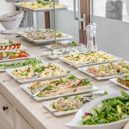 Marina Z Widokiem Na Jezioro Kompleks wypoczynkowy Mielno (Koszalin)