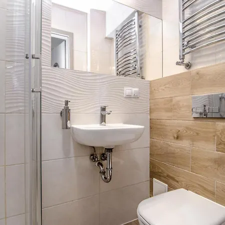 Marina Z Widokiem Na Jezioro Kompleks wypoczynkowy 4*
