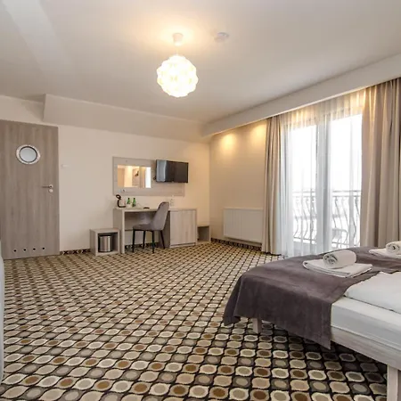 Marina Z Widokiem Na Jezioro Kompleks wypoczynkowy 4*