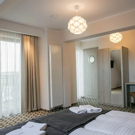 Marina Z Widokiem Na Jezioro Mielno (Koszalin)