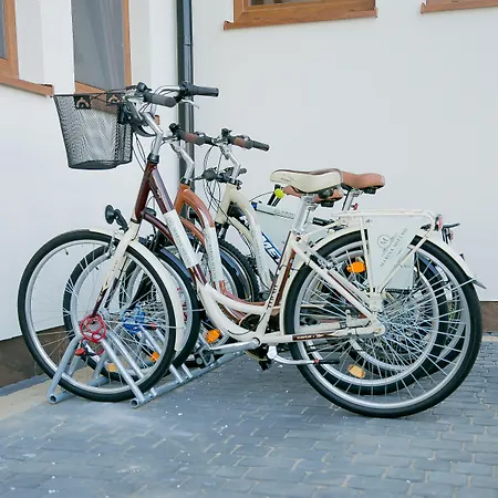 Marina Z Widokiem Na Jezioro 梅尔诺