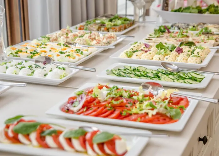 Marina Z Widokiem Na Jezioro