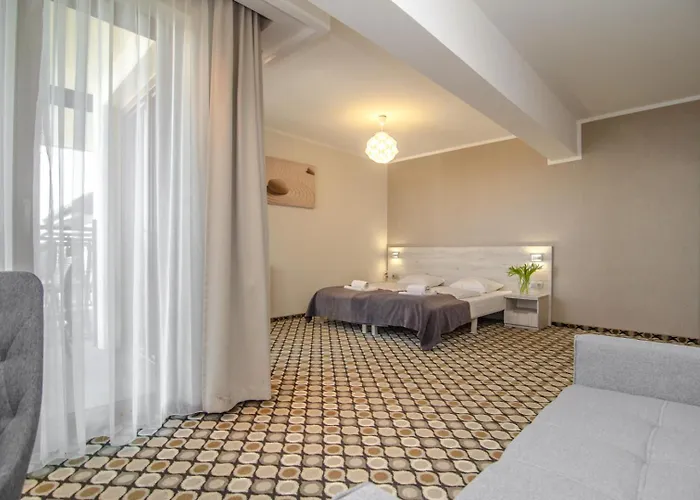 Marina Z Widokiem Na Jezioro Kompleks wypoczynkowy 4*