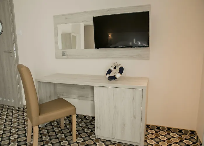 Marina Z Widokiem Na Jezioro Mielno (Koszalin)