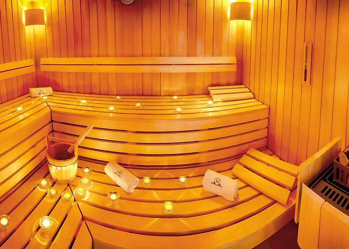 Marina Z Widokiem Na Jezioro 4*